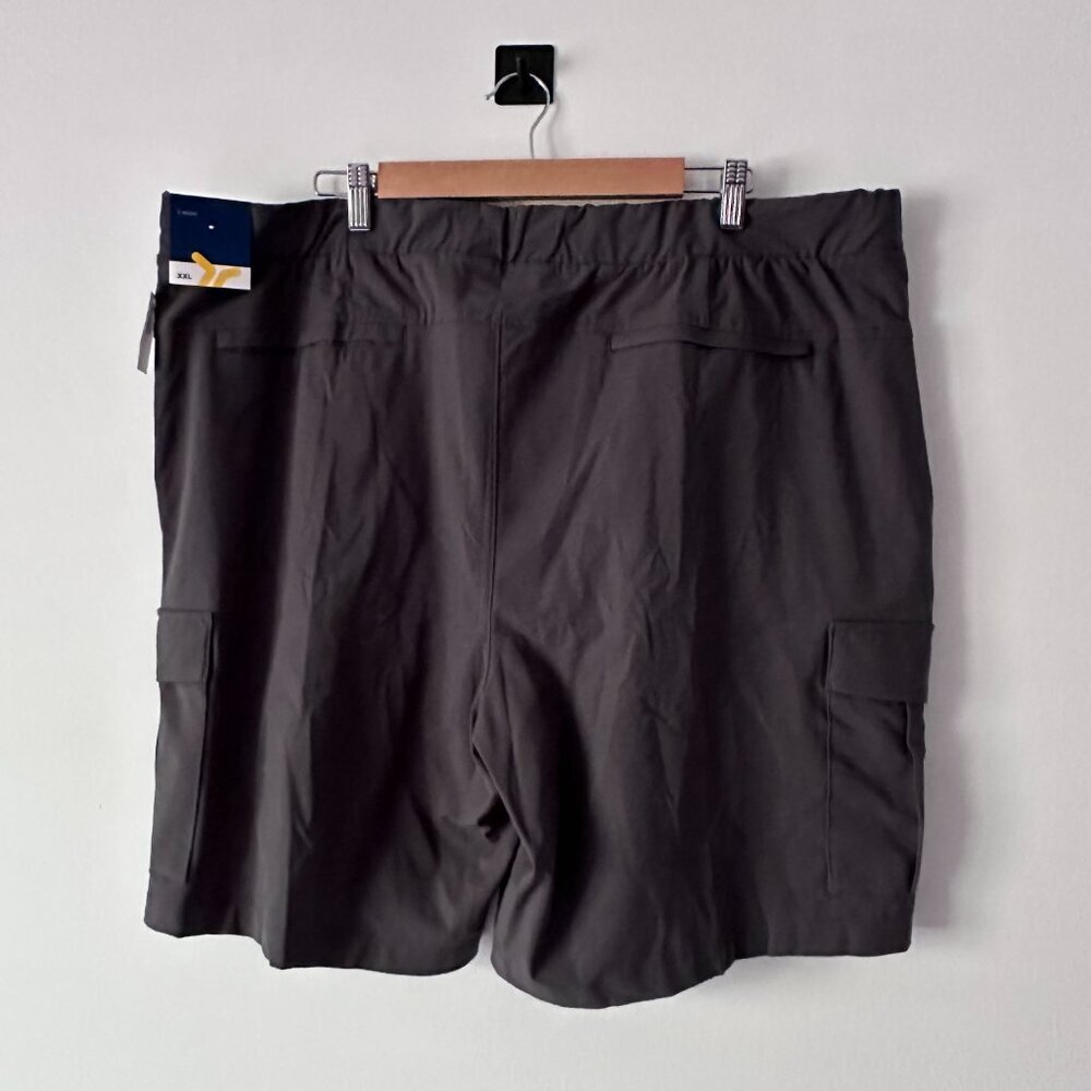 NWT - Old Navy Hybrid Tech Pull-On Cargo Shorts -- 9-inch inseam - Picture 3 of 5